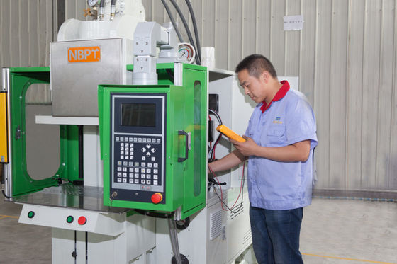 VERTICAL standard plastic injection molding machine  for electrical outlet