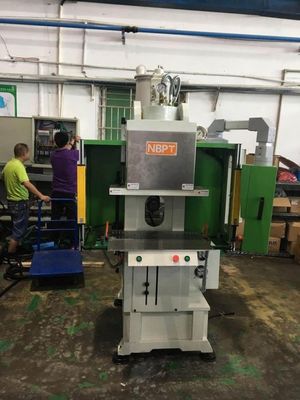 High Efficiency C VERTICAL Vertical Plastic Injection Molding Machine