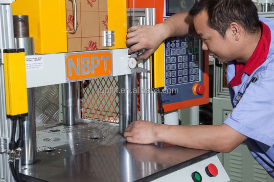VERTICAL Vertical Rotary Table Plastic Toothbrush Mount Making Machine